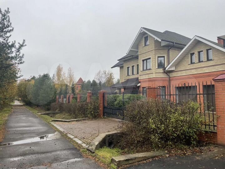 2-к. квартира, 88 м², 1/3 эт.