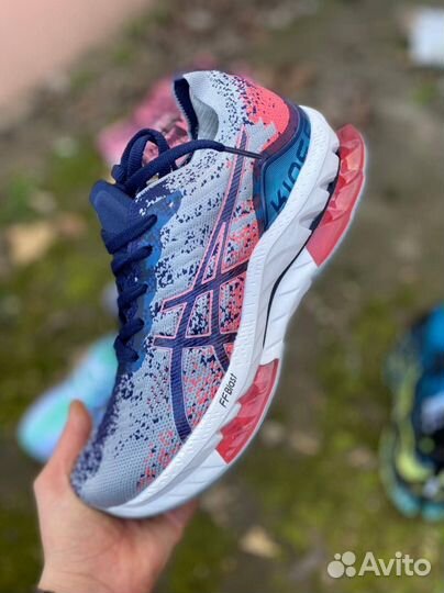 Кроссовки женские asics