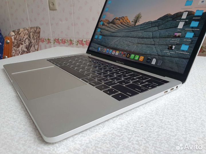 Macbook pro 13 2017 512 gb touch bar 4 thbolt