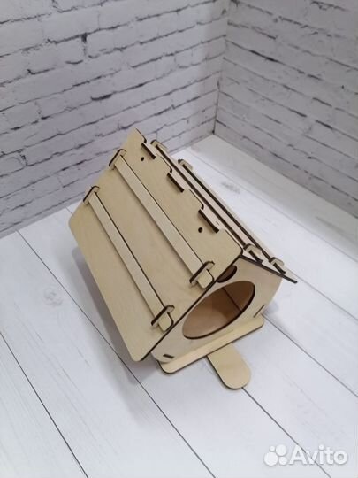 Кормушка для птиц из фанеры