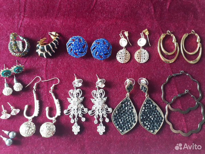 Серьги, колье, браслеты