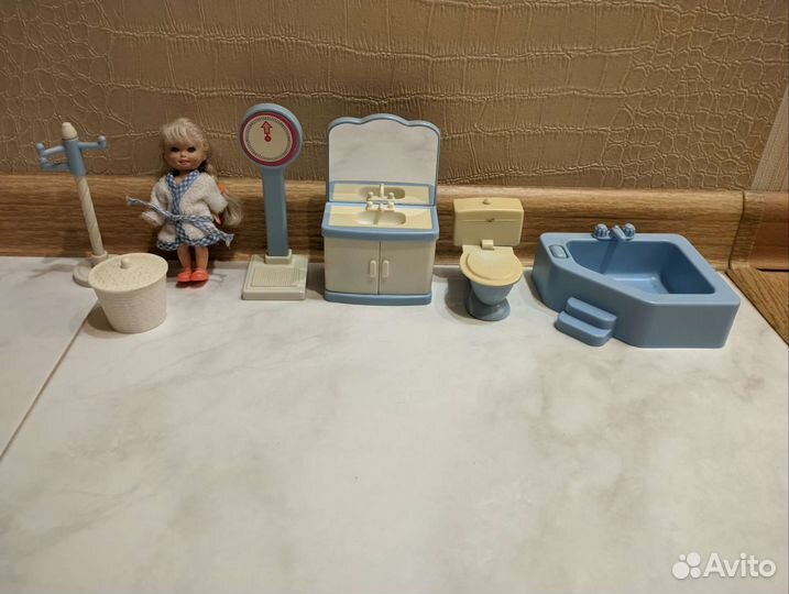 Кукла с мебелью