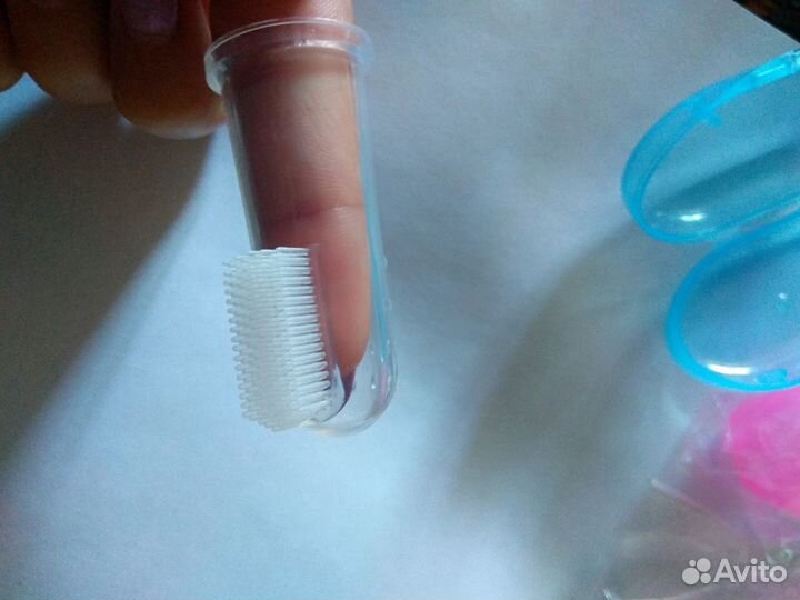 Щетка на палец