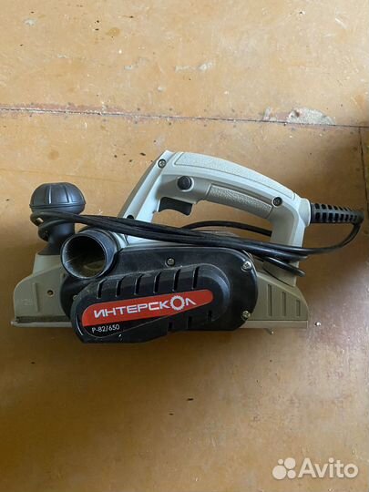 Рубанок электрический интерскол
