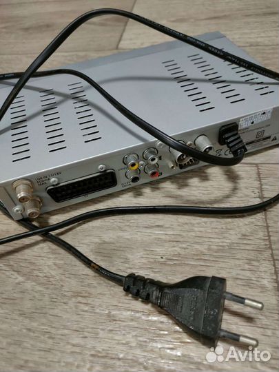 Цифровой спутниковый приемник globo 4100 C