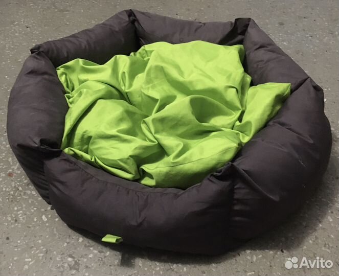 Домик и лежак с подстилкой для питомца, новые