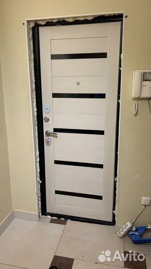 Дверь входная с установкой царга эшвайт