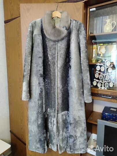 Шуба мутоновая 52 54 р, в хорошем состоянии