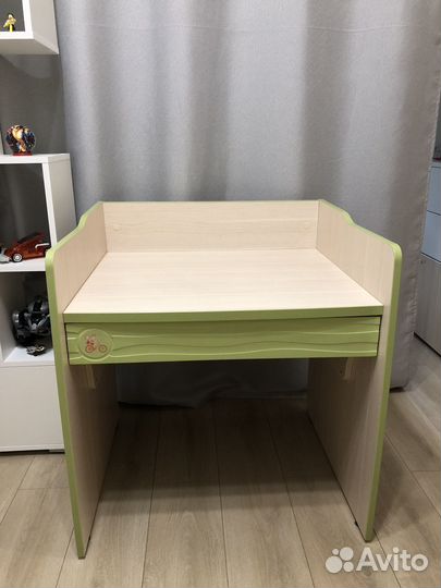 Детский письменный стол бу