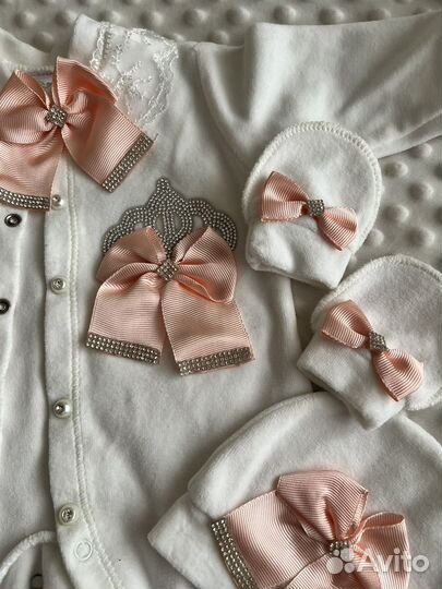 Костюм на выписку или крестины