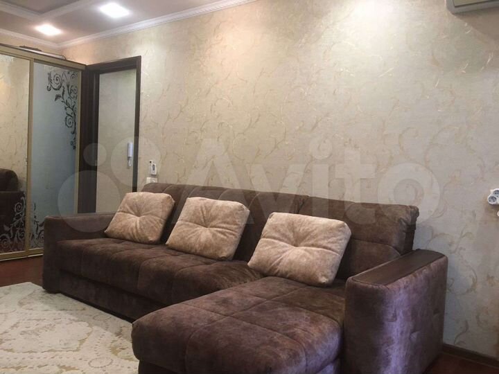 2-к. квартира, 50 м², 3/9 эт.