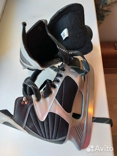 Коньки хоккейные