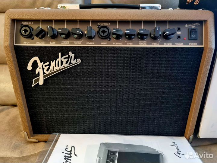 Комбоусилитель Fender Acoustasonic 40