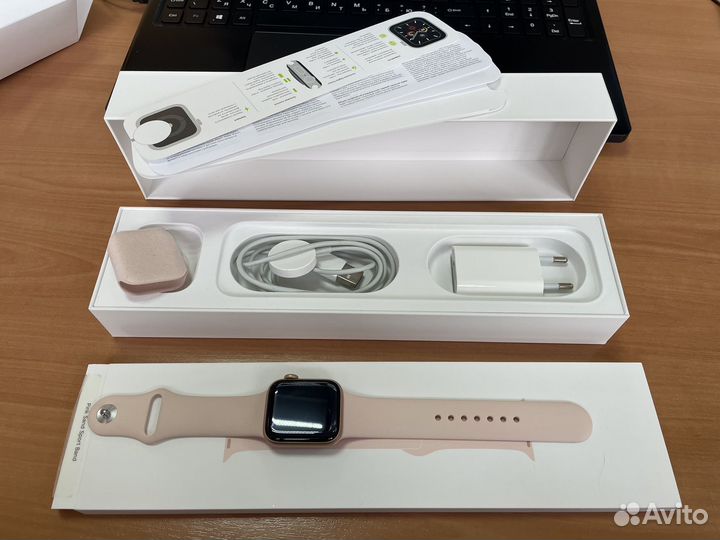 Apple Watch Series 5 40mm Gold