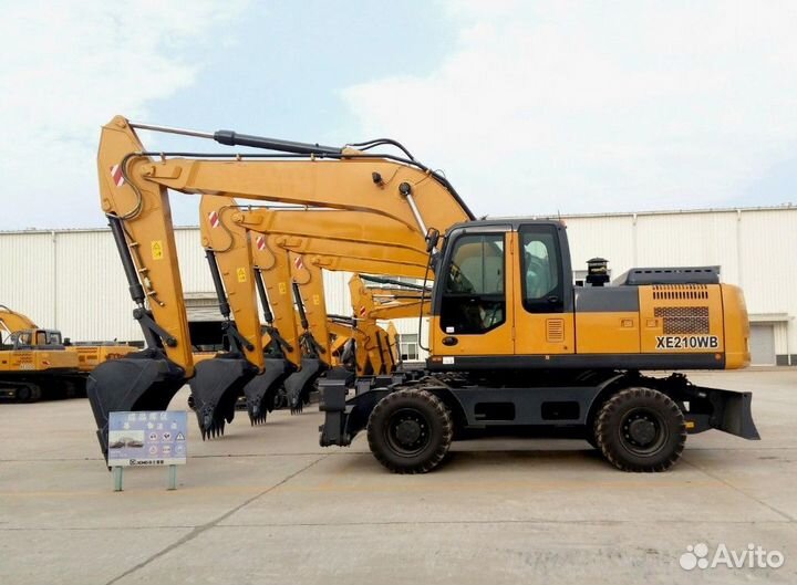 Колёсный экскаватор XCMG XE210WD, 2024