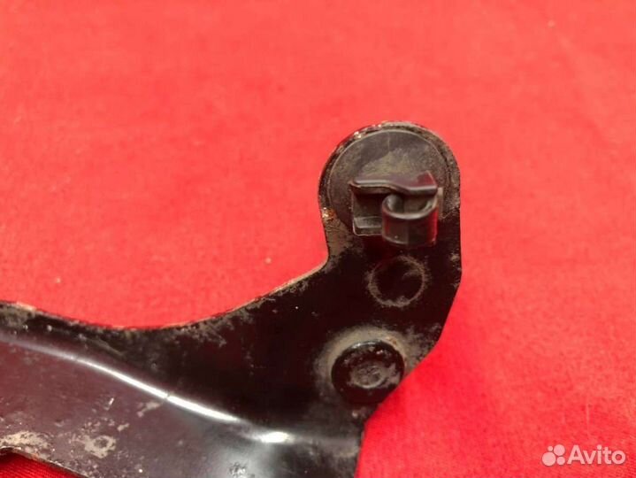 Кронштейн датчика положения кузова A2223200243 Mer