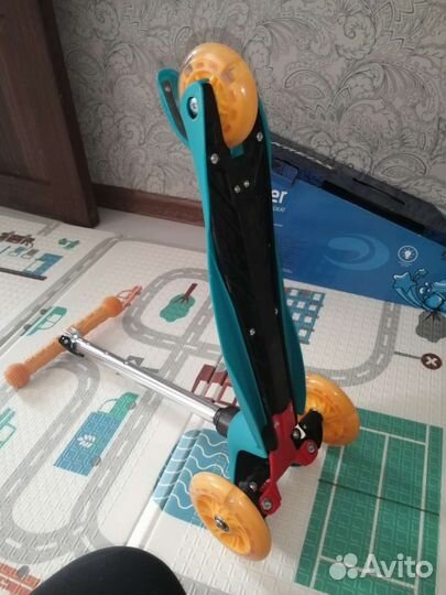 Самокат детский трехколесный новый