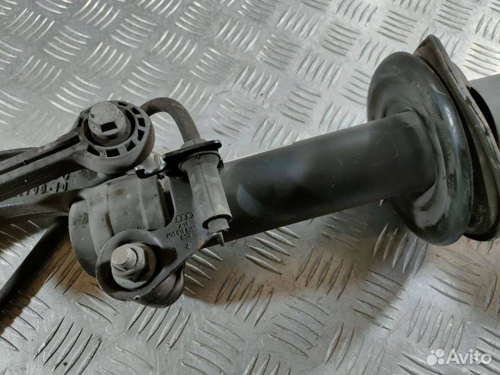 Амортизатор передний Audi A7 4G 2012 4G0031D