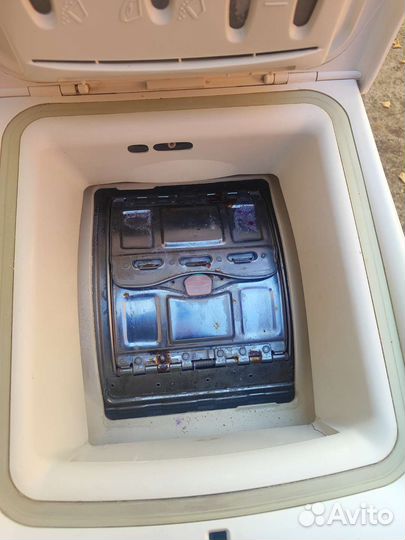 Стиральная машина с вертикальной загрузкой