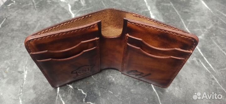 Bi-fold портмоне из натуральной кожи