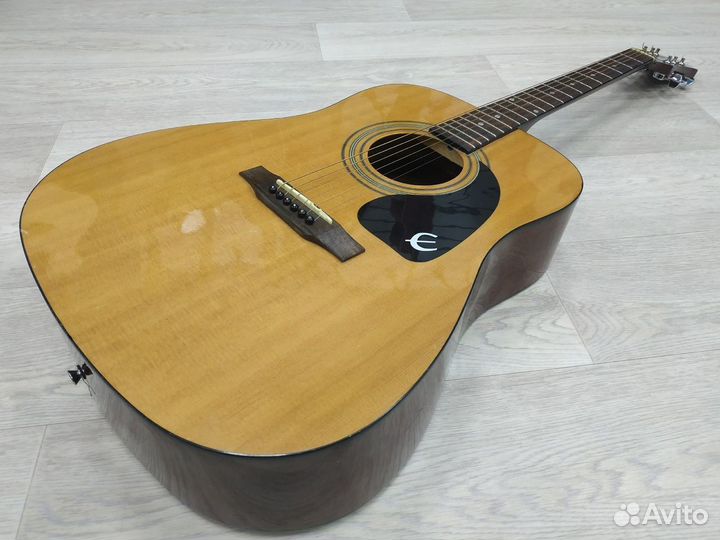 Акустическая гитара Epiphone