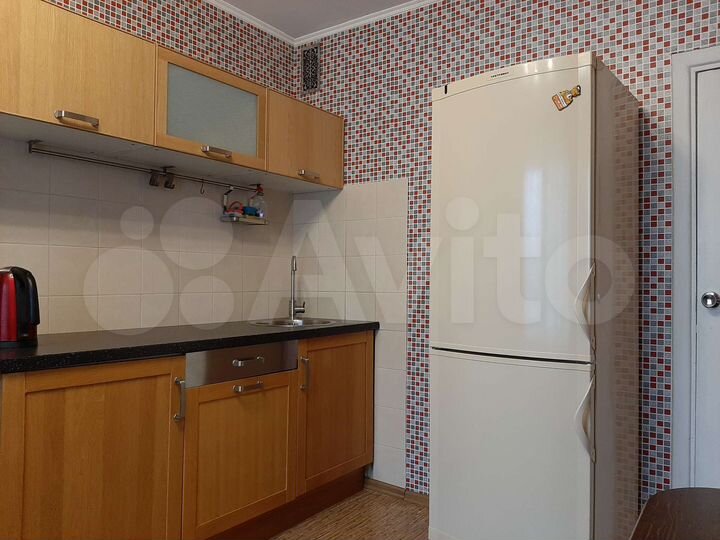 3-к. квартира, 68 м², 1/10 эт.