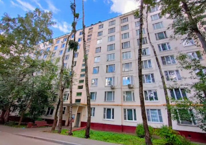 Комната 14,9 м² в 3-к., 1/9 эт.