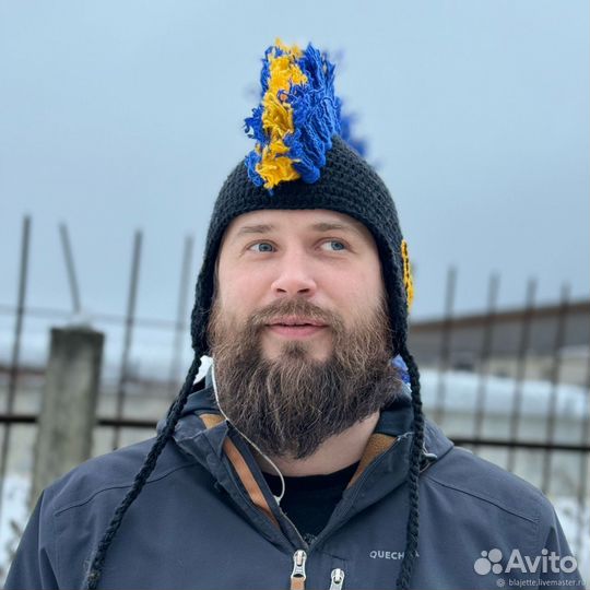 Мужская шапка Ирокез вязаный