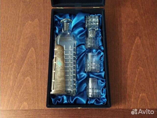 Подарочный набор штоф и три стопки Башня Федерация