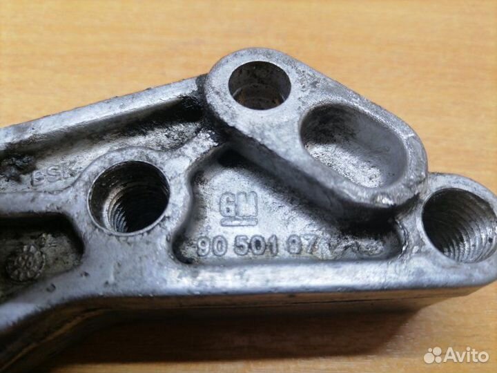 Кронштейн двигателя Opel Vectra B X18XE 1998