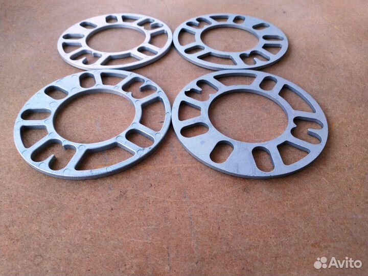 Проставки для увеличения вылета колес на 5мм новые