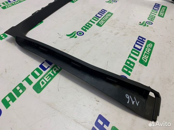 Накладка двери стекла задняя правая Ford Galaxy