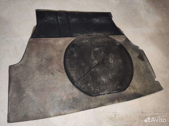 Коврик багажника BMW E32