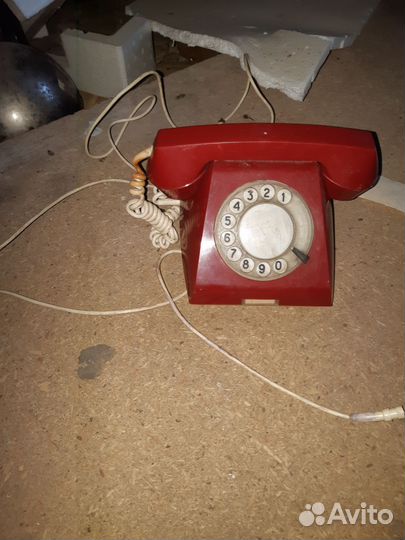 Старинный телефон СССР