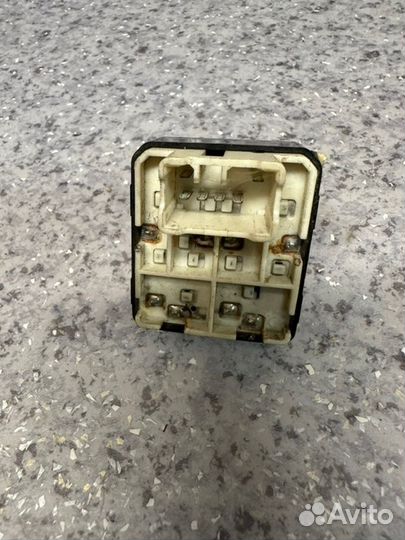 Блок стеклоподъемников Chevrolet Aveo T250 F14D3