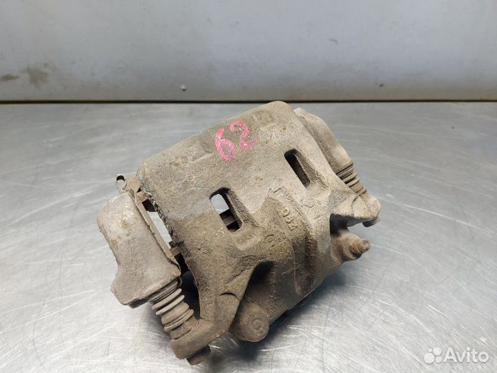 Суппорт передний правый Nissan Qashqai+2 JJ10E