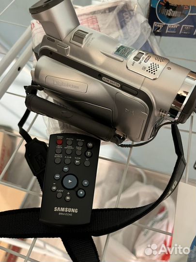 Видеокамера Samsung VP-D103