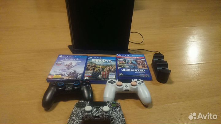 Sony PS4 slim