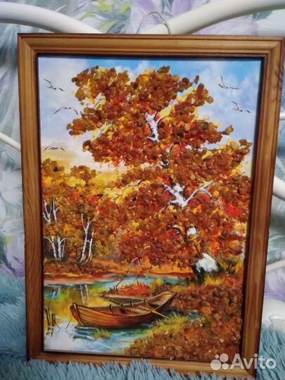 Картина с янтарной крошкой