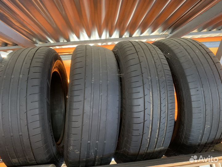 Dunlop D87M 235/65 R17