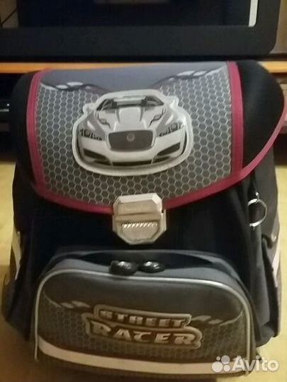 Рюкзак школьный