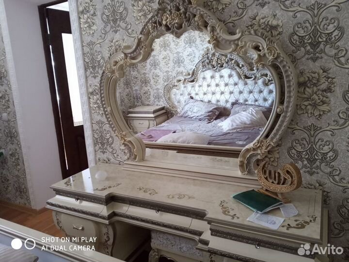 Продам спальный гарнитур
