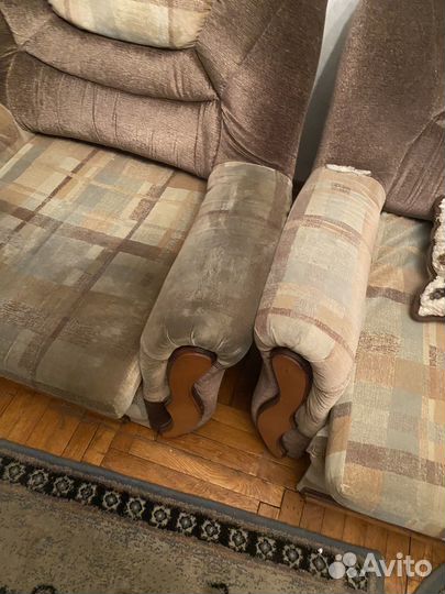 Диван и шкаф бу