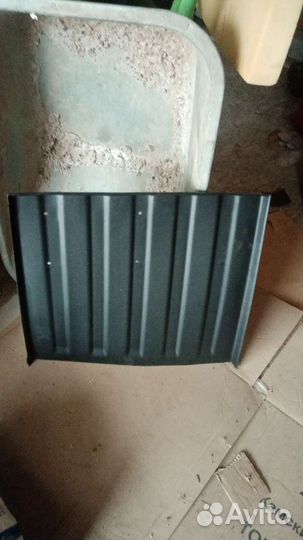 Щит (Бризговик) пластиковый