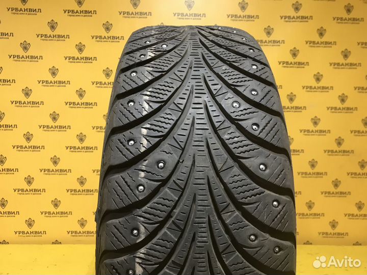 Goodyear UltraGrip Extreme 215/55 R17 94T