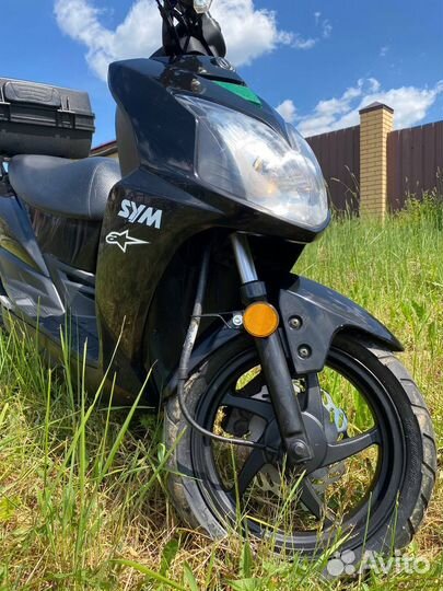 SYM JET 4 naked