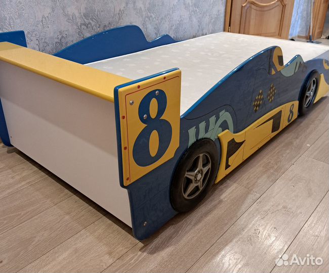 Детская кровать машина бу с матрасом