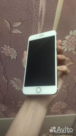 Телефон iPhone 7 plus