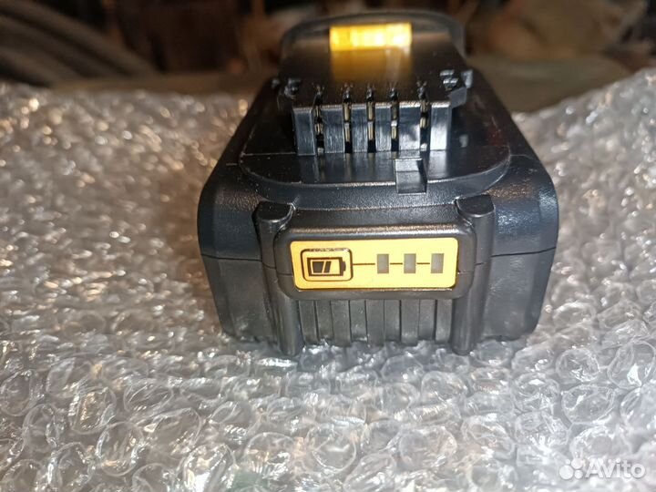 АКБ 18v для инструмента Dewalt