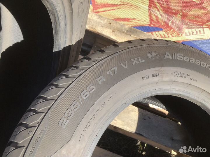 Uniroyal AllSeasonExpert 235/65 R17